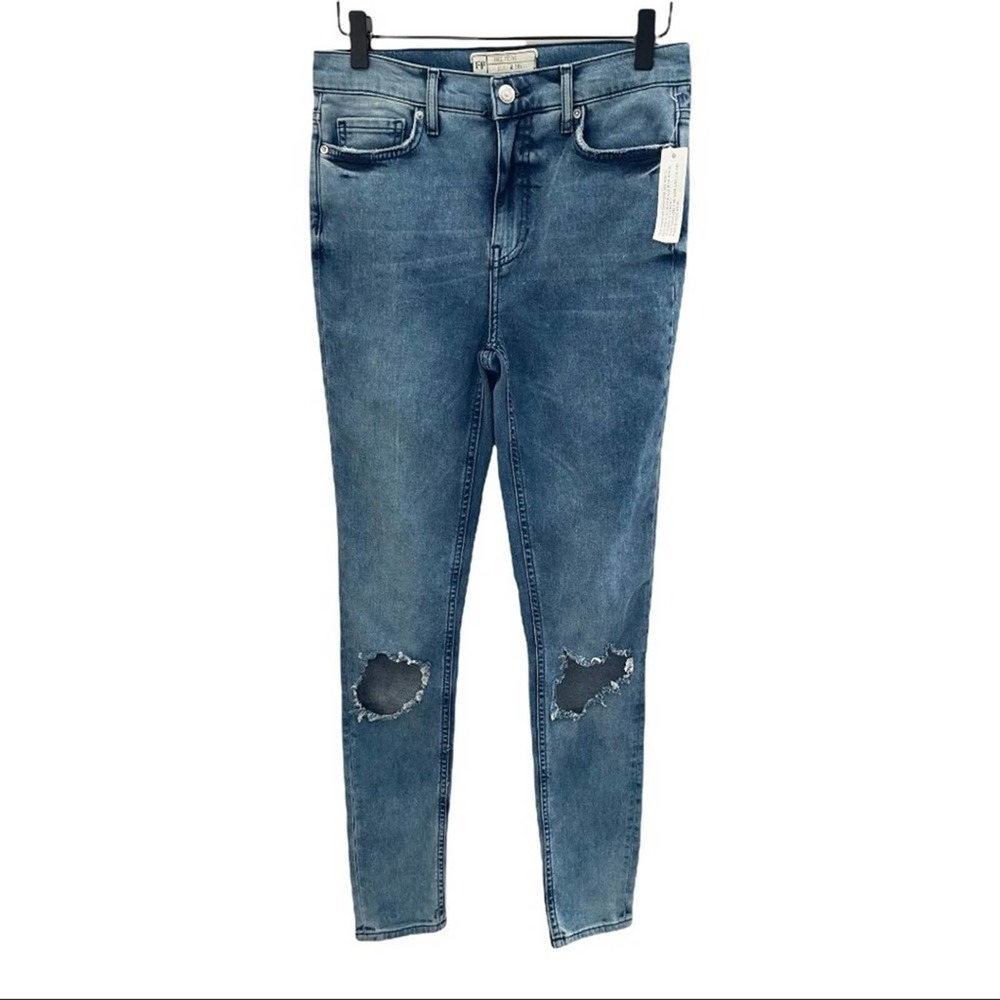 Free People High Rise Busted Knee Jeans Blue Size 28L‎ NWT